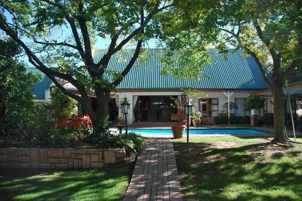 Sunninghill Guest Lodges Johannesburg Exterior photo